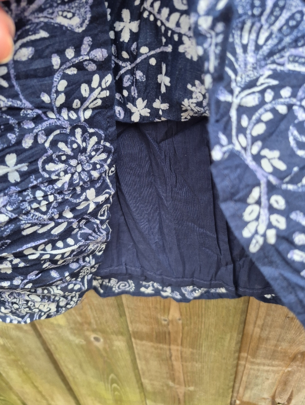Eddie Bauer Size Larde Navy Blue Paisley Midi Skirt - Picture 4 of 17